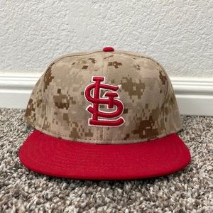 Used St. Louis Cardinals size 7 5/8